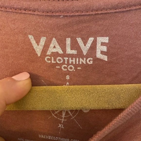 Valve “Boss Lady” tee in heathered cranberry size L - Picture 4 of 4